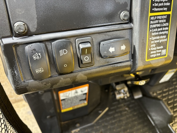 2019 John Deere XUV 835M ATV