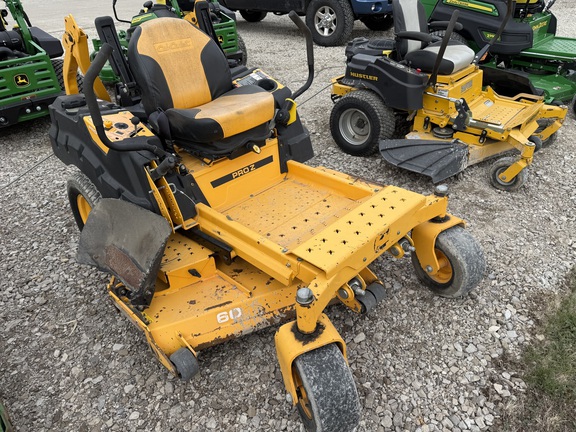 2016 Cub Cadet Pro Z 160L KW Mower/Zero Turn