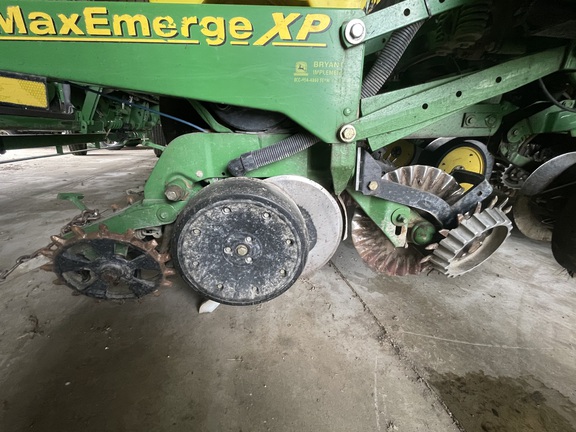 2004 John Deere 1770NT Planter