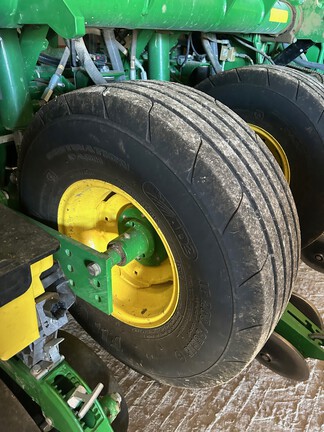 2015 John Deere 1795 Planter