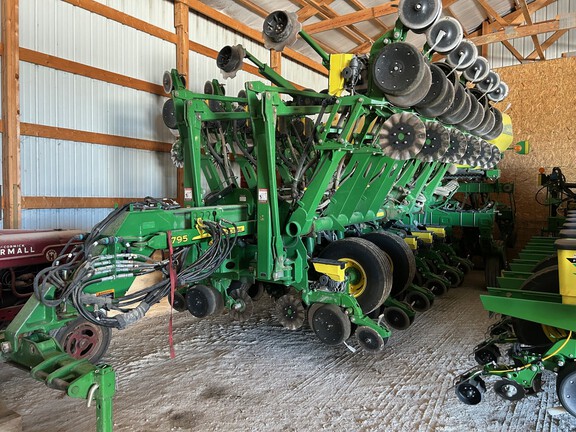 2015 John Deere 1795 Planter