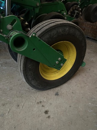 2015 John Deere 1795 Planter