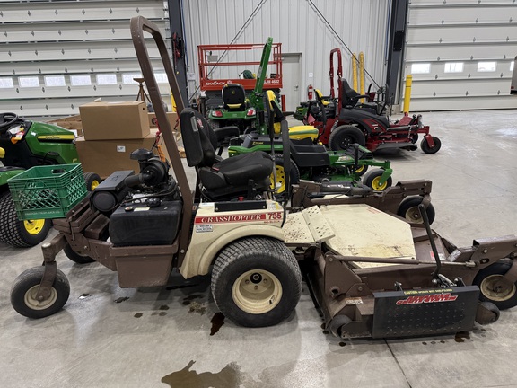 2018 Grasshopper 735BT Mower/Zero Turn
