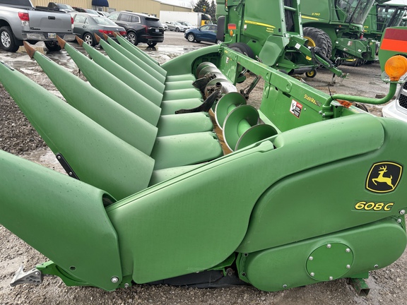 2015 John Deere 608C Header Corn Head