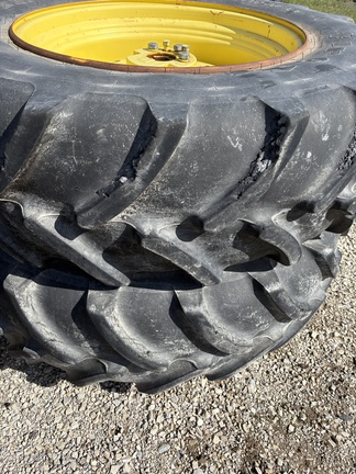 Firestone 420/85R34 Tires