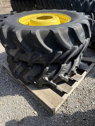 Firestone 380/70R24 Tires