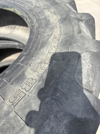 Firestone 320/85R24 Tires