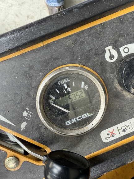 2016 Hustler Excel Raptor FlipUp 25 Mower/Zero Turn