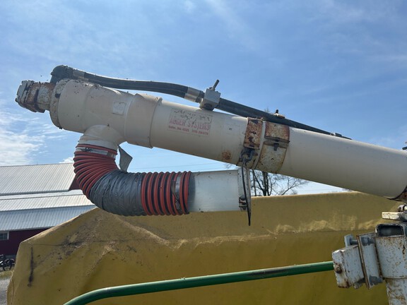 1999 John Deere 1560 Drill