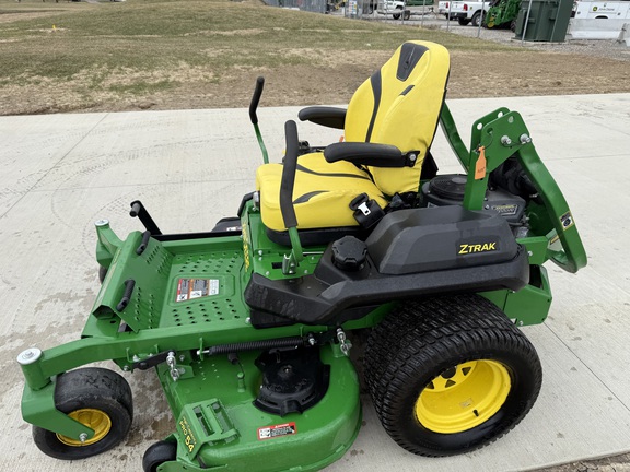 2019 John Deere Z740R Mower/Zero Turn