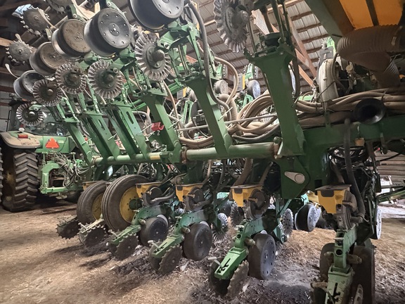 2022 John Deere 1795 Planter