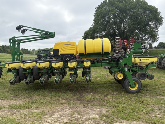 2015 John Deere 1775NT Planter