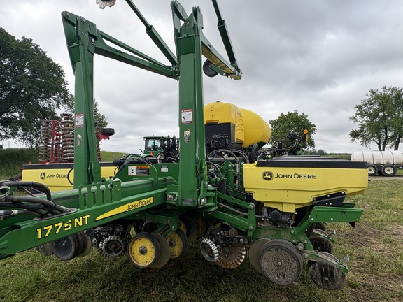 2015 John Deere 1775NT Planter