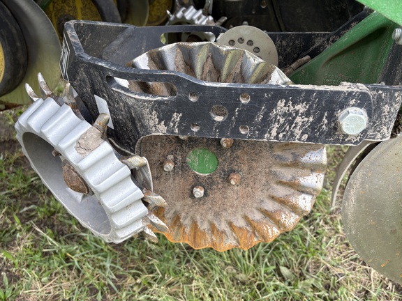 2015 John Deere 1775NT Planter