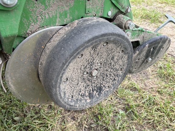 2015 John Deere 1775NT Planter