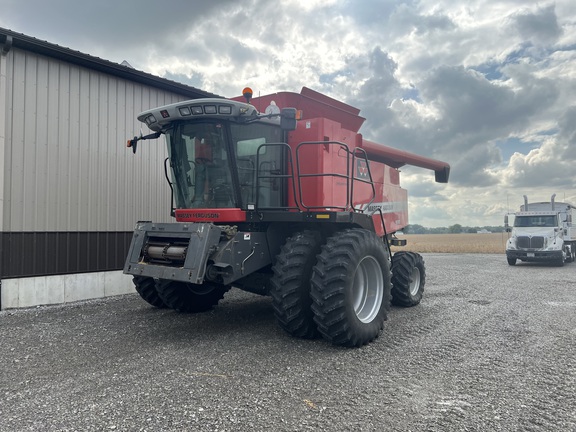 2007 Massey Ferguson 9690 Combine