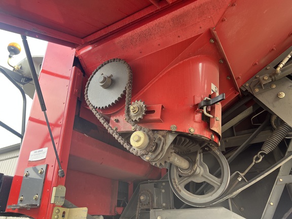2007 Massey Ferguson 9690 Combine