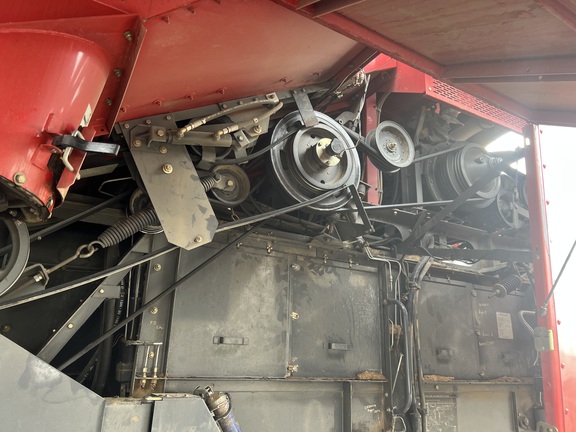 2007 Massey Ferguson 9690 Combine