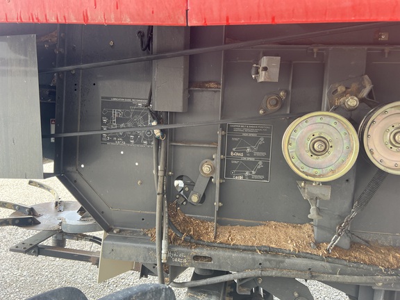 2007 Massey Ferguson 9690 Combine