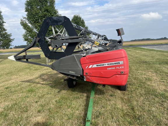 2009 Massey Ferguson 8200-30F Header Combine