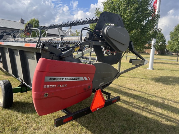 2009 Massey Ferguson 8200-30F Header Combine