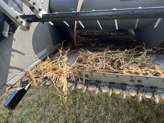 2009 Massey Ferguson 8200-30F Header Combine