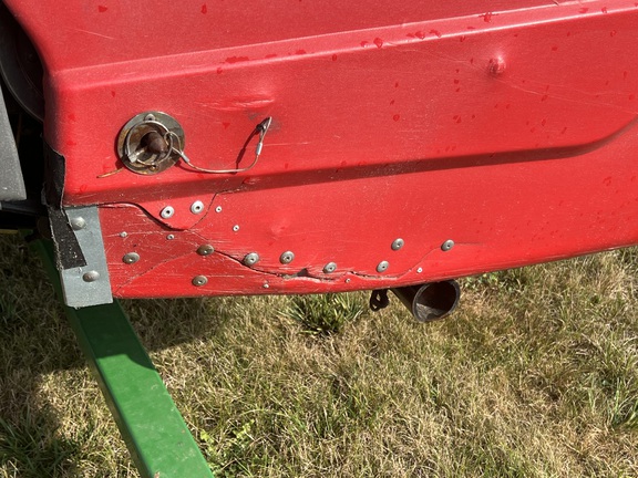 2009 Massey Ferguson 8200-30F Header Combine