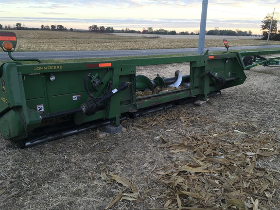 2008 John Deere 608C Header Corn Head