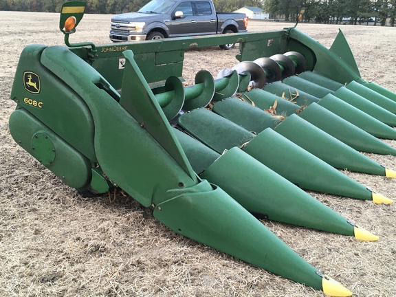 2008 John Deere 608C Header Corn Head