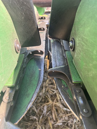 1998 John Deere 893 Header Corn Head