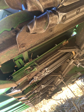 1998 John Deere 893 Header Corn Head