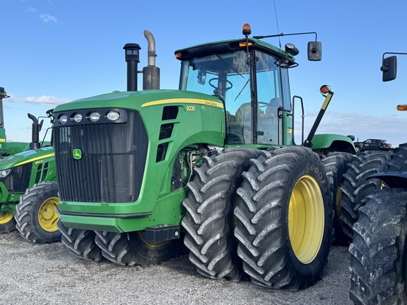 2010 John Deere 9230 Tractor 4WD