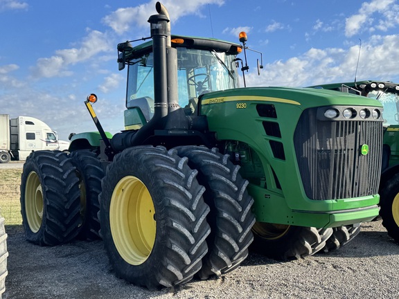 2010 John Deere 9230 Tractor 4WD