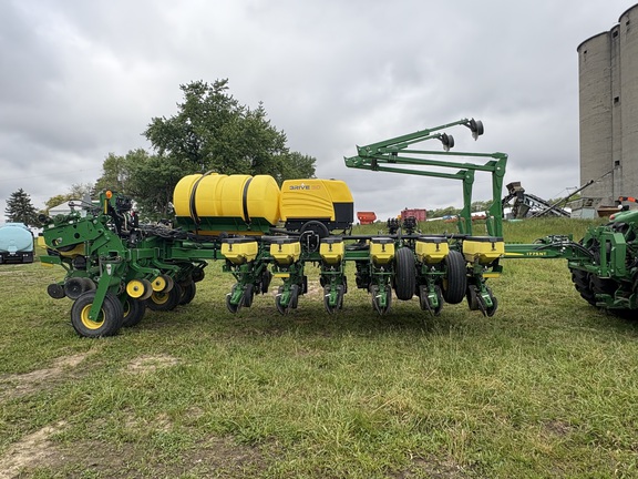 2015 John Deere 1775NT Planter