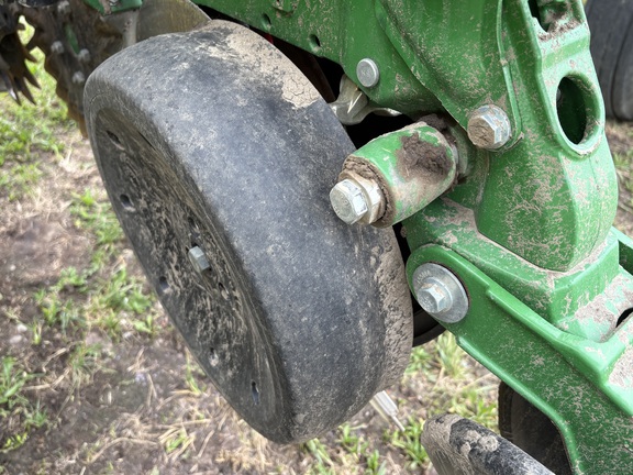 2015 John Deere 1775NT Planter