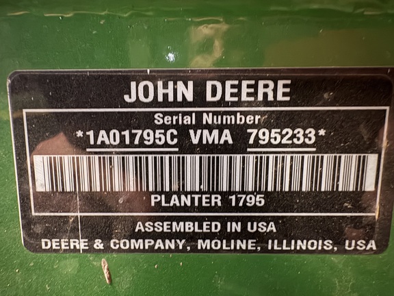 2022 John Deere 1795 Planter
