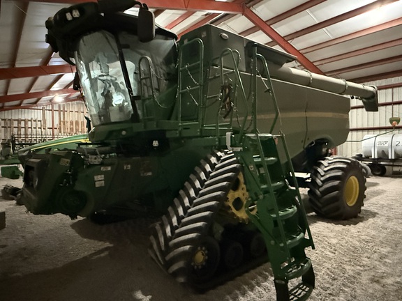2024 John Deere S780 Combine