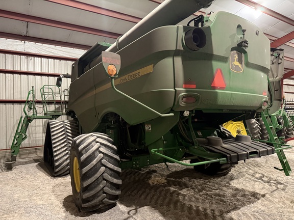 2024 John Deere S780 Combine
