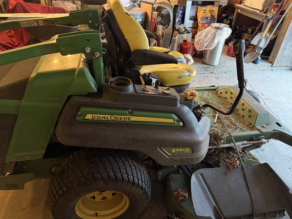 2019 John Deere Z997R Mower/Zero Turn