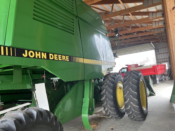 1996 John Deere 9500 Combine
