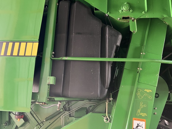 1996 John Deere 9500 Combine