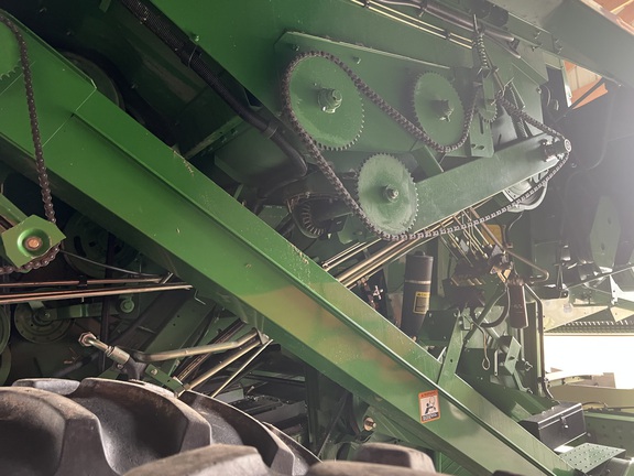 1996 John Deere 9500 Combine