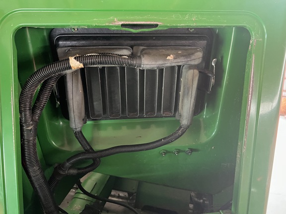 1996 John Deere 9500 Combine