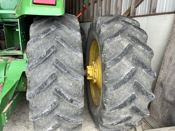 2001 John Deere 9200 Tractor 4WD