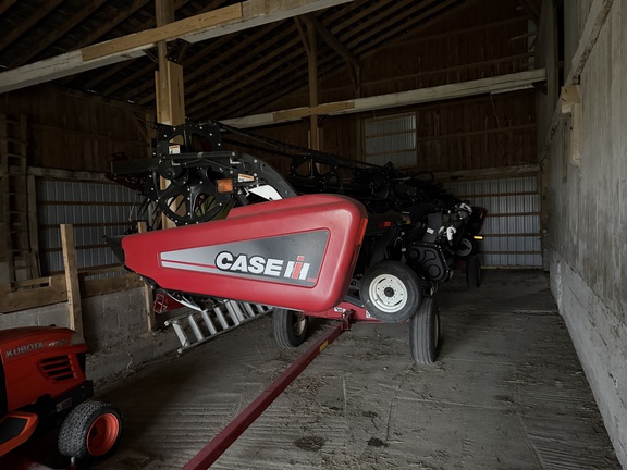 2011 Case IH 2162-35 Header Combine