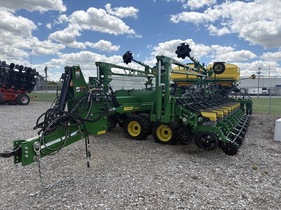 2025 John Deere DB60 Planter