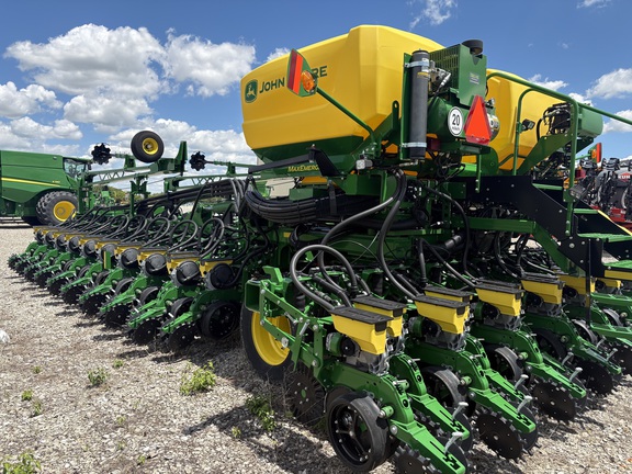 2025 John Deere DB60 Planter