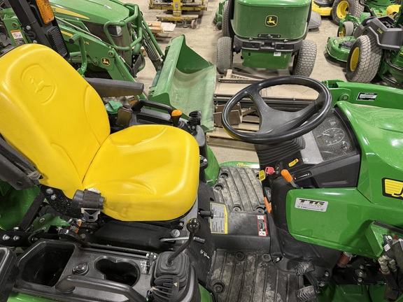 2019 John Deere 1025R Tractor Compact