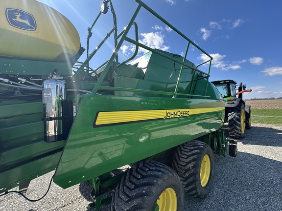 2022 John Deere L331 Baler/Big Square