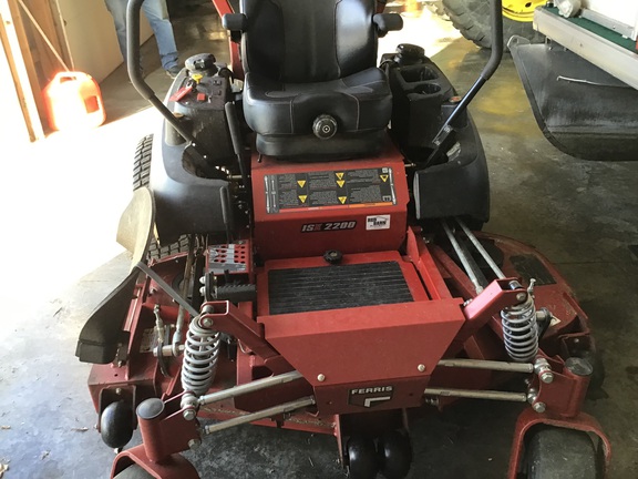 2023 Ferris ISX2200 26 Mower/Zero Turn